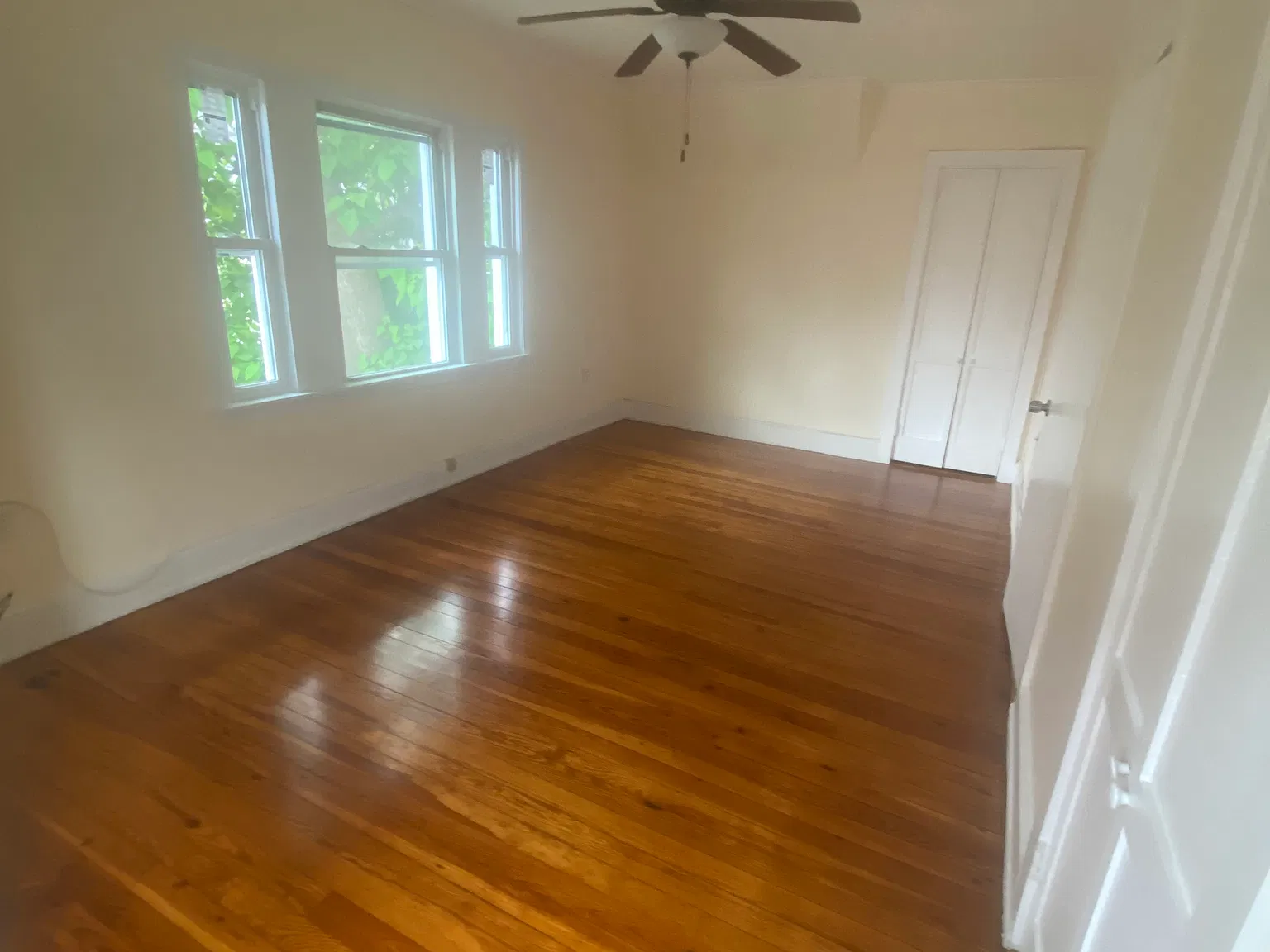 4 bed, 1292 sqft, $3,200 — Photo 2