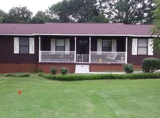 2002 Forest Glen Rd, Sylacauga, AL 35150