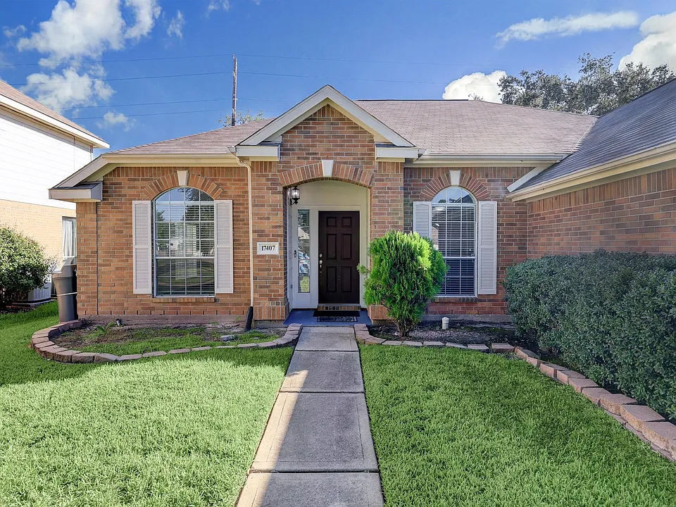 17407 Winfield Sq