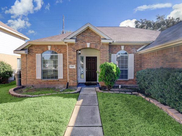 17407 Winfield Sq
