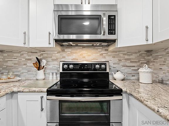 3rd image of 12555 Oaks North Dr Unit 102