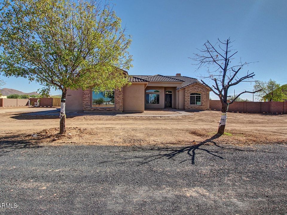 1st image of 10521 N 131st Street