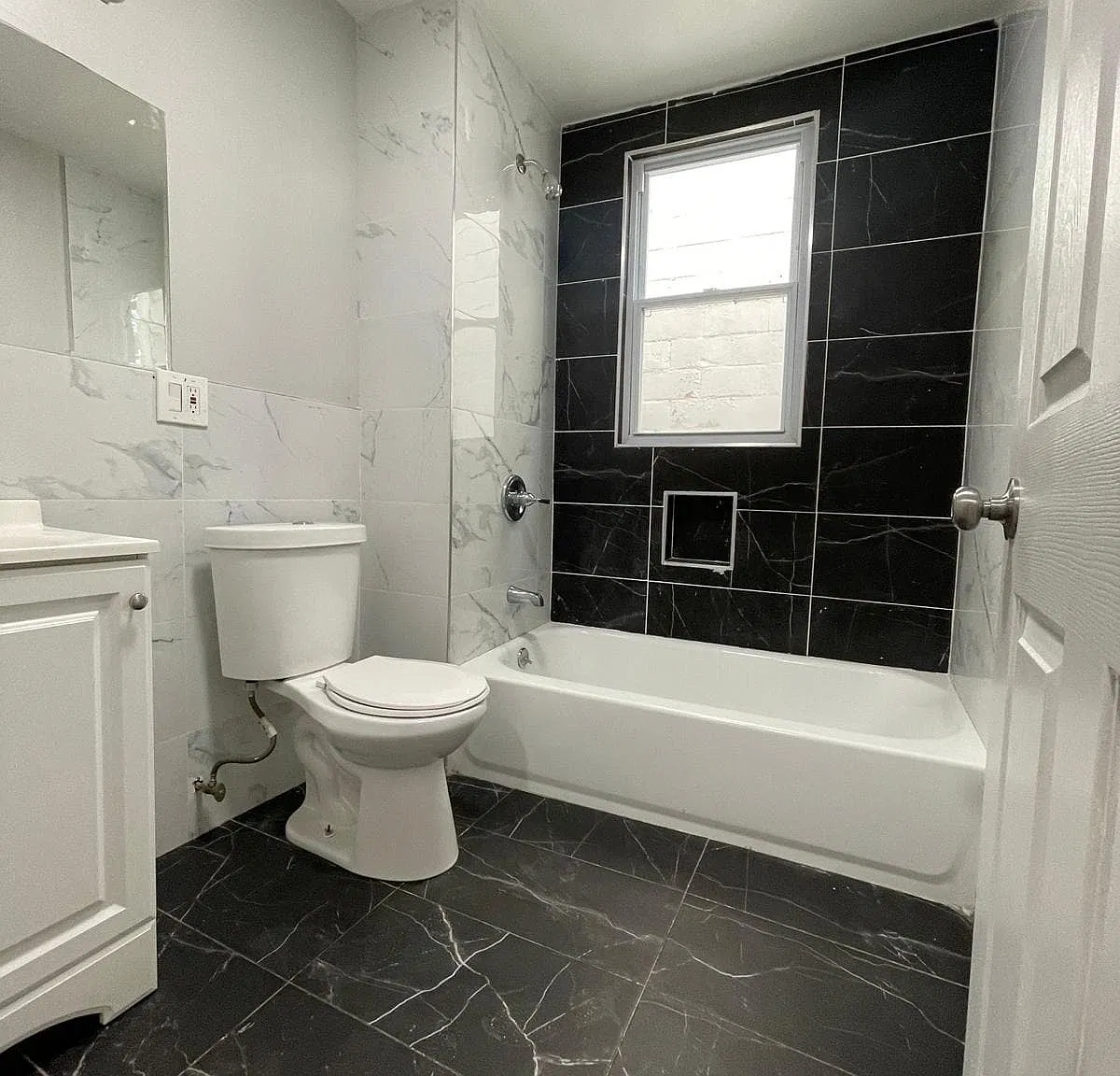 116 Bostwick Ave — Photo 3