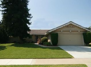 11261 Pine St, Los Alamitos, CA 90720