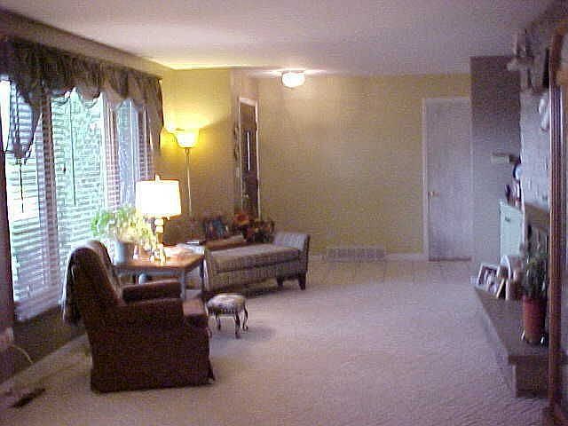 2nd image of 2065 W Hawkins St