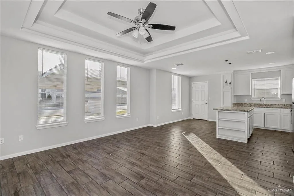 2 bed, 2.0 bath, 935 sqft, $1,025 — Photo 4