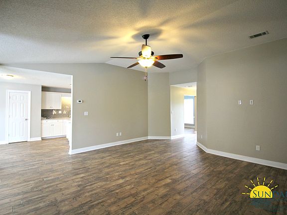 3rd image of 4214 Mainsail Dr