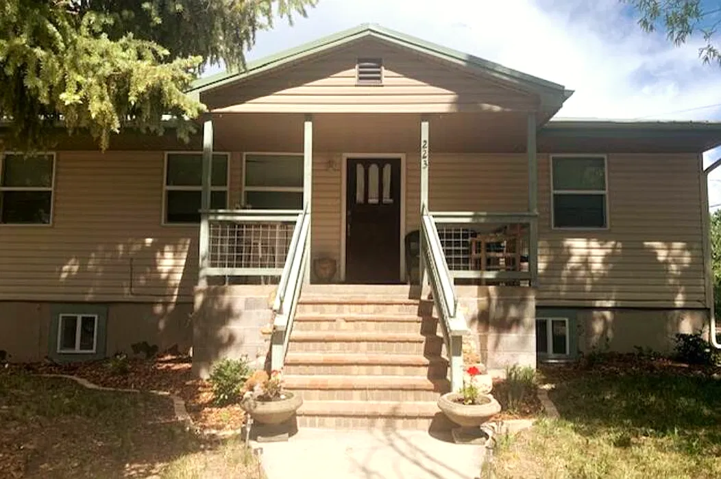223 Orchard Ave — Photo 1