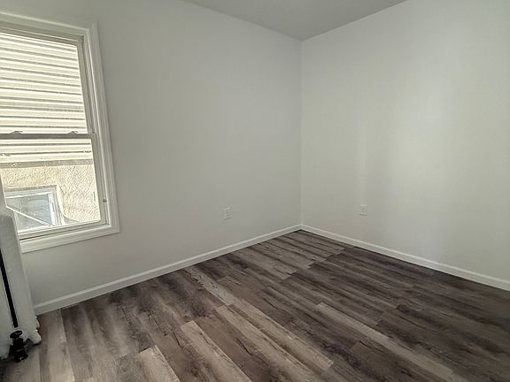 3rd image of 81 Peabody Pl #1L