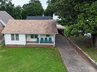 405 S 3rd St, Eufaula, OK 74432