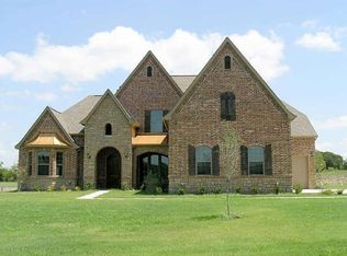 305 Diamond Rose Dr, Burleson, TX 76028