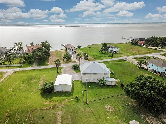 2nd image of 2507 W Bayshore Dr