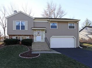 306 E Country Dr, Bartlett, IL
