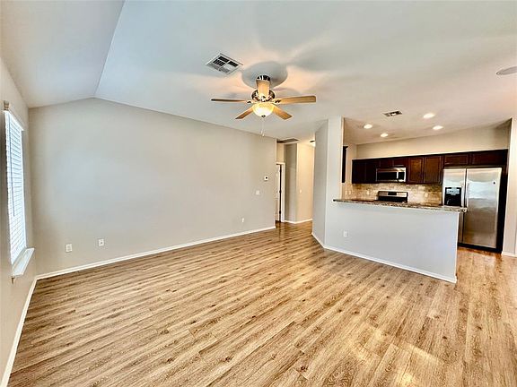 5th image of 10317 Hidden Village Dr