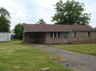 715 E 1st St, Mc Rae, AR 72102