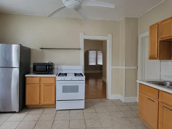 2562 N Bremen St #2562, Milwaukee, WI 53212