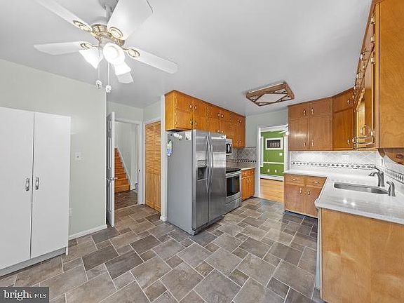 3rd image of 11341 Frances Dr