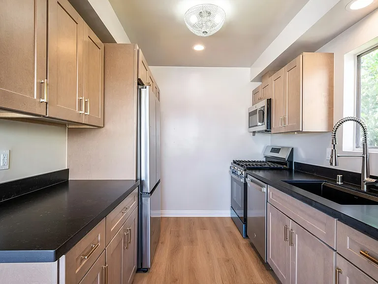 2508 Aviation Blvd #B — Photo 4