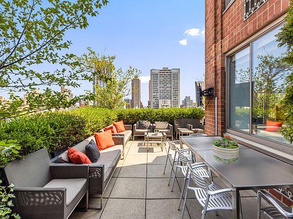 5th image of 350 E 82nd St #14AB