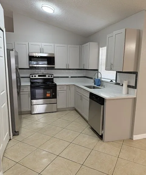646 Koala Ct — Photo 7