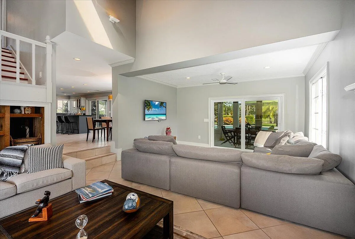 4 bed, 3.0 bath, 2768 sqft, $8,500 — Photo 4
