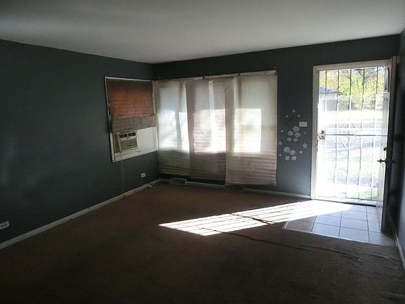 3rd image of 3006 Sherwood Ave