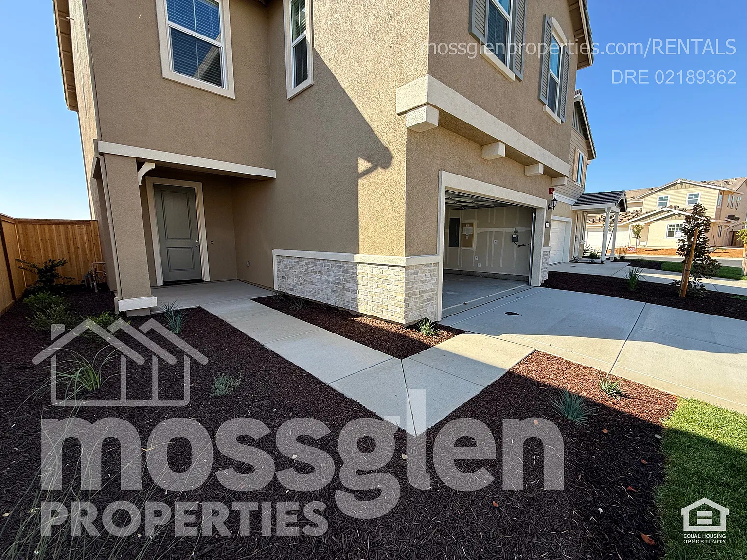 4 bed, 2.5 bath, 1651 sqft, $2,950 — Photo 4