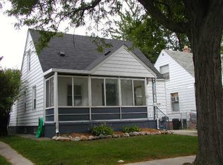 7529 Standard Ave, Center Line, MI 48015