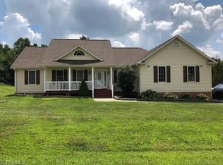 6394 Willow Tower Ct, Pleasant Garden, NC 27313