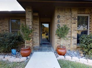 910 Edgefield Trl, Flower Mound, TX 75028