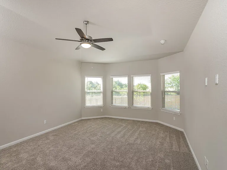 304 Shelton Pass — Photo 8