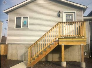 838 Arctic St, Lindenhurst, NY 11757