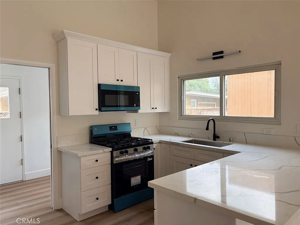 2 bed, 1433 sqft, $4,995 — Photo 3