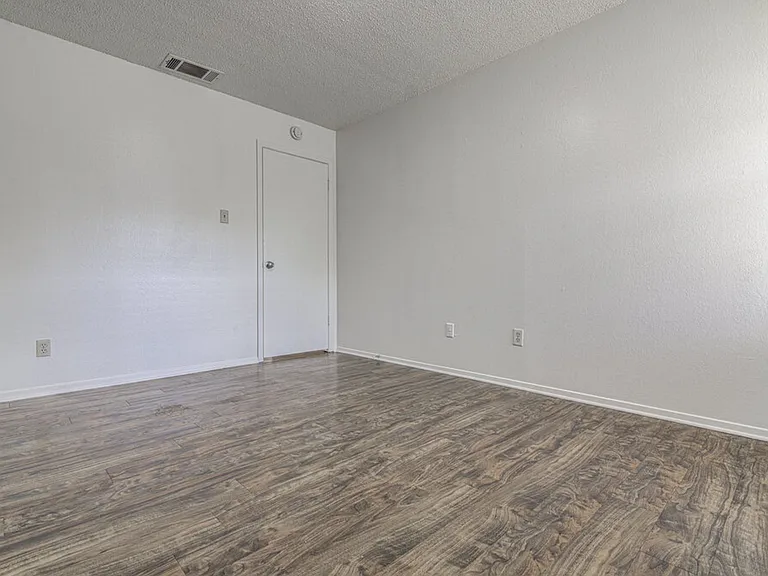 8108 W Gate Blvd — Photo 9