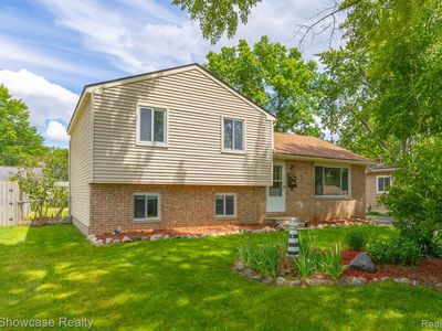 3412 W Clarice Ave, Highland, MI, 48356