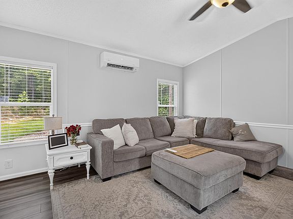 4th image of 1166 Charlie Penny Rd