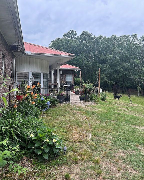 2nd image of 1022 Old Military Rd