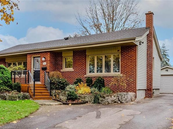 957 Sanford Dr, Burlington, ON L7T 3G7