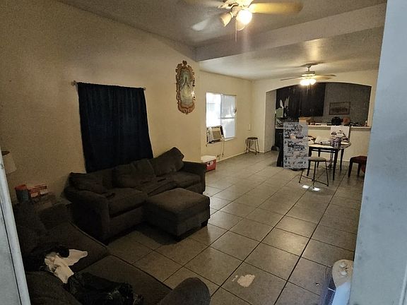 5th image of 1819 W Wildwood