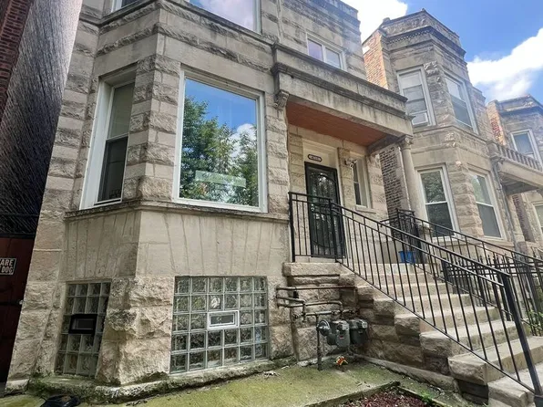 4211 W Gladys Ave, Chicago, IL 60624