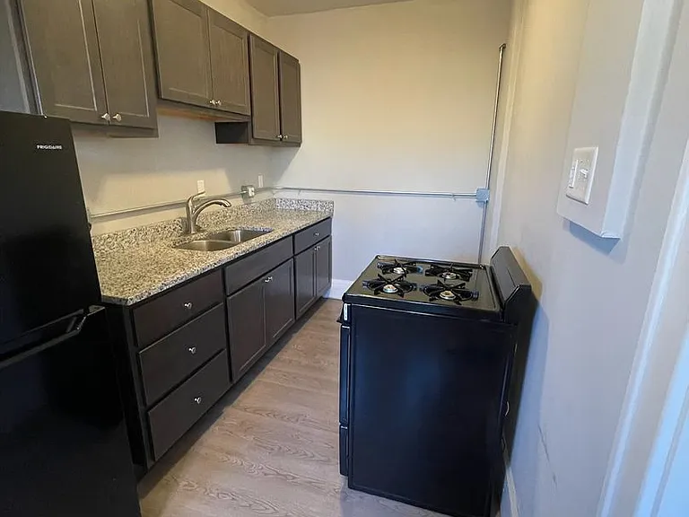 McGuire Flats — Photo 11