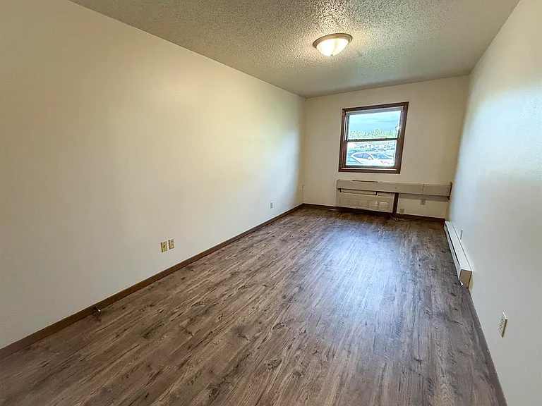 370 E Birch Ave — Photo 11