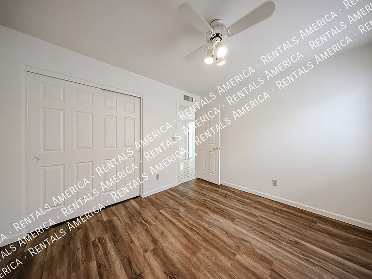 15831 N 6th Ave — Photo 25