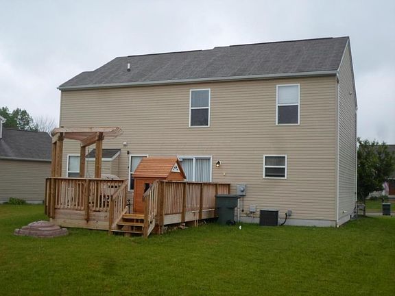 5th image of 1911 Lake Crest Dr