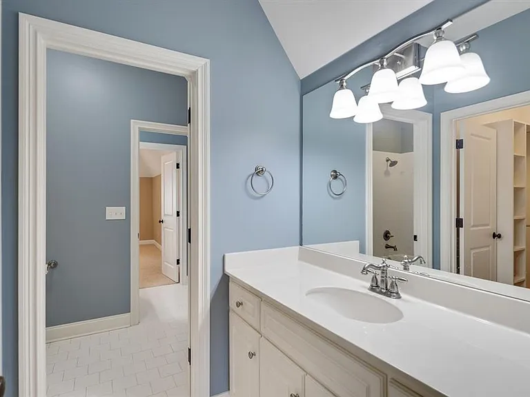 6597 Heronswood Cv — Photo 18