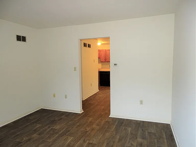 500 E Newport Rd #H — Photo 5