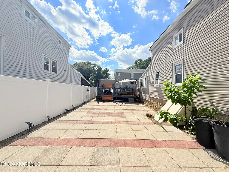 503 Dock St — Photo 41