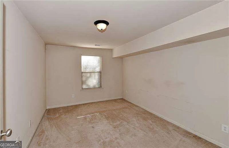 4 bed, 3.5 bath, 2628 sqft, $3,400 — Photo 4