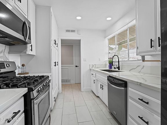 3rd image of 1112 E Avenue J4