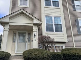 11S427 Rachael Ct, Willowbrook, IL 60527